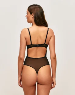 Body corbeille avec broderies