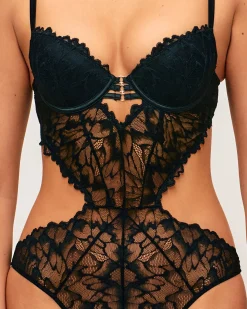 Body en dentelle
