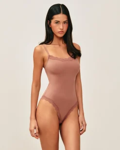 Body en microfibre et dentelle