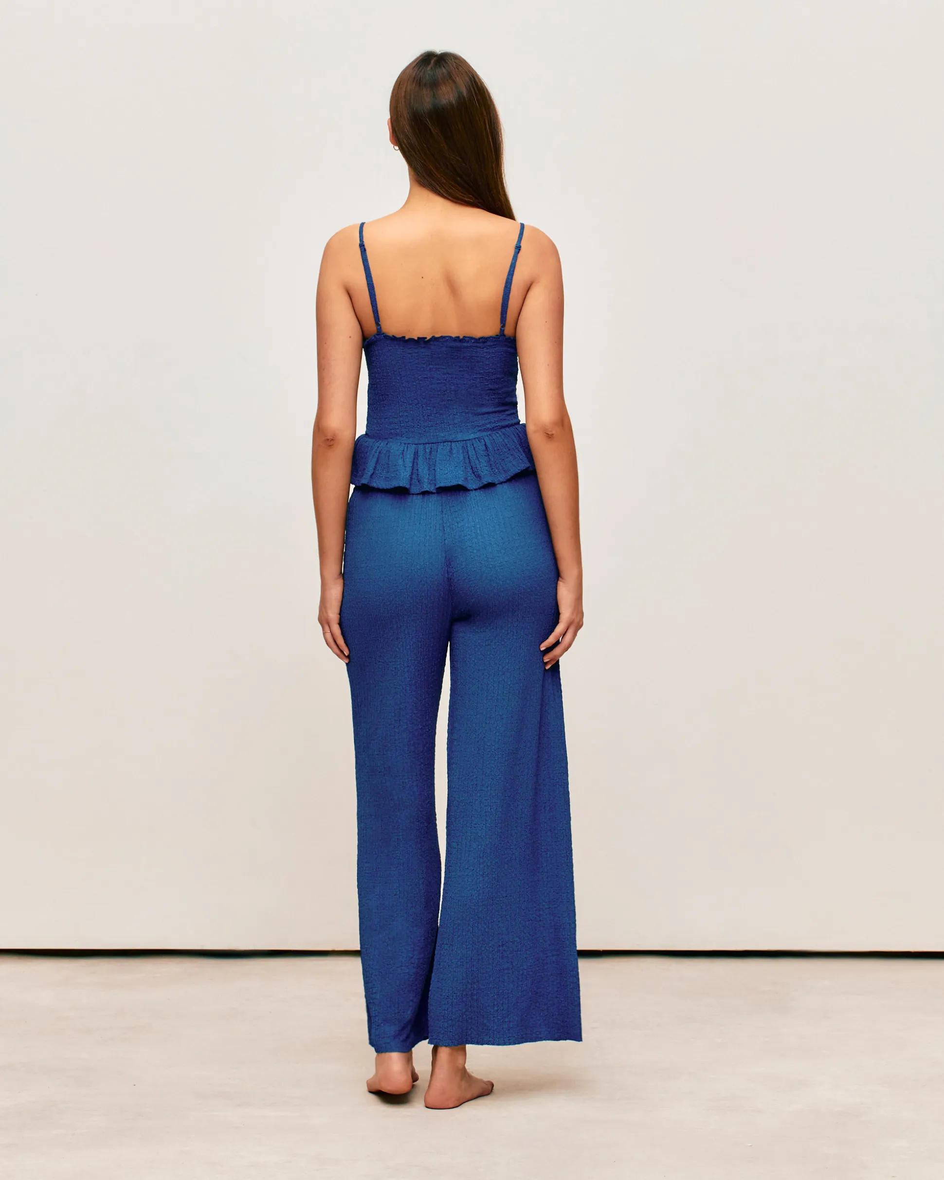 Pantalon bleu matière texturée