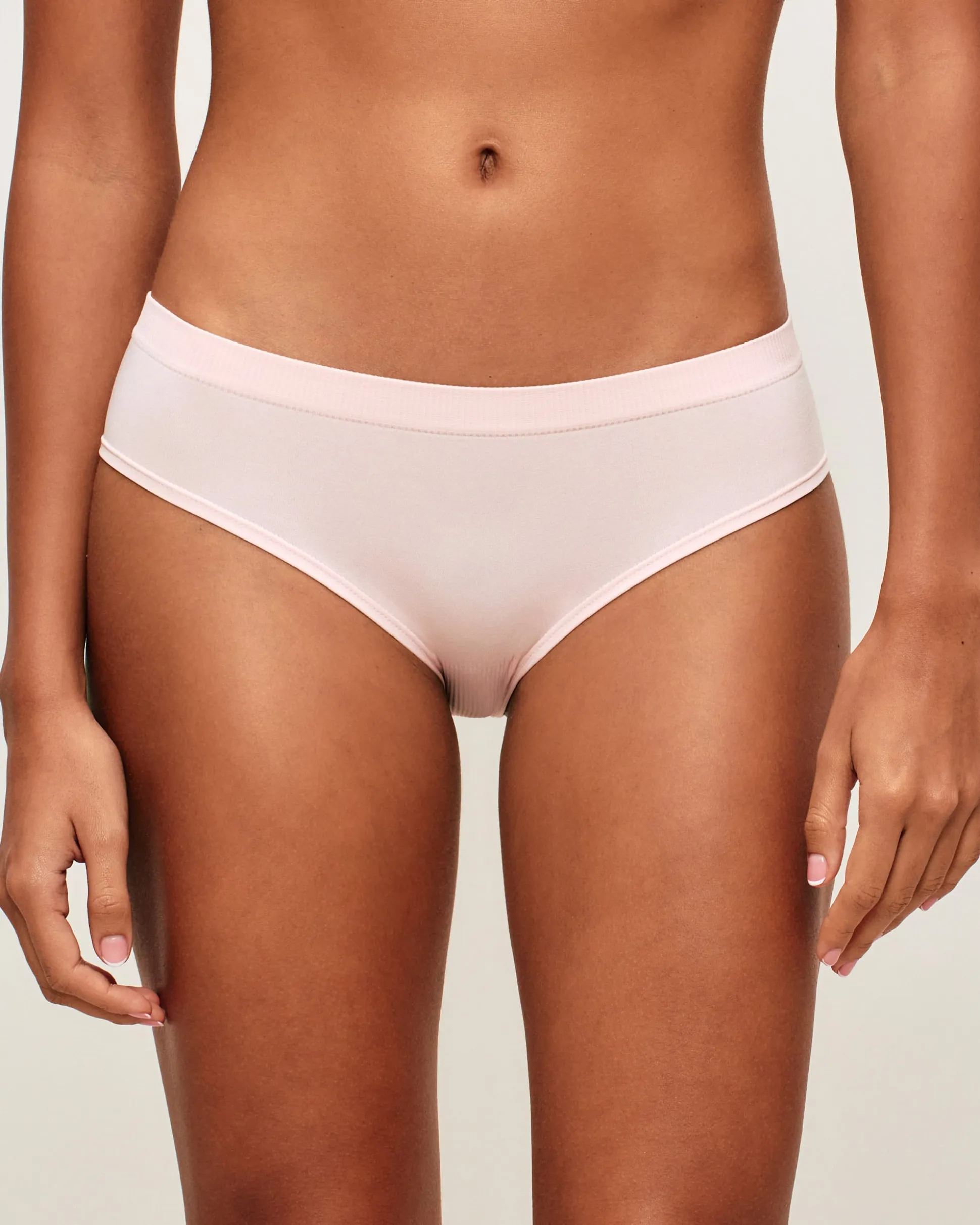Shorty seamless