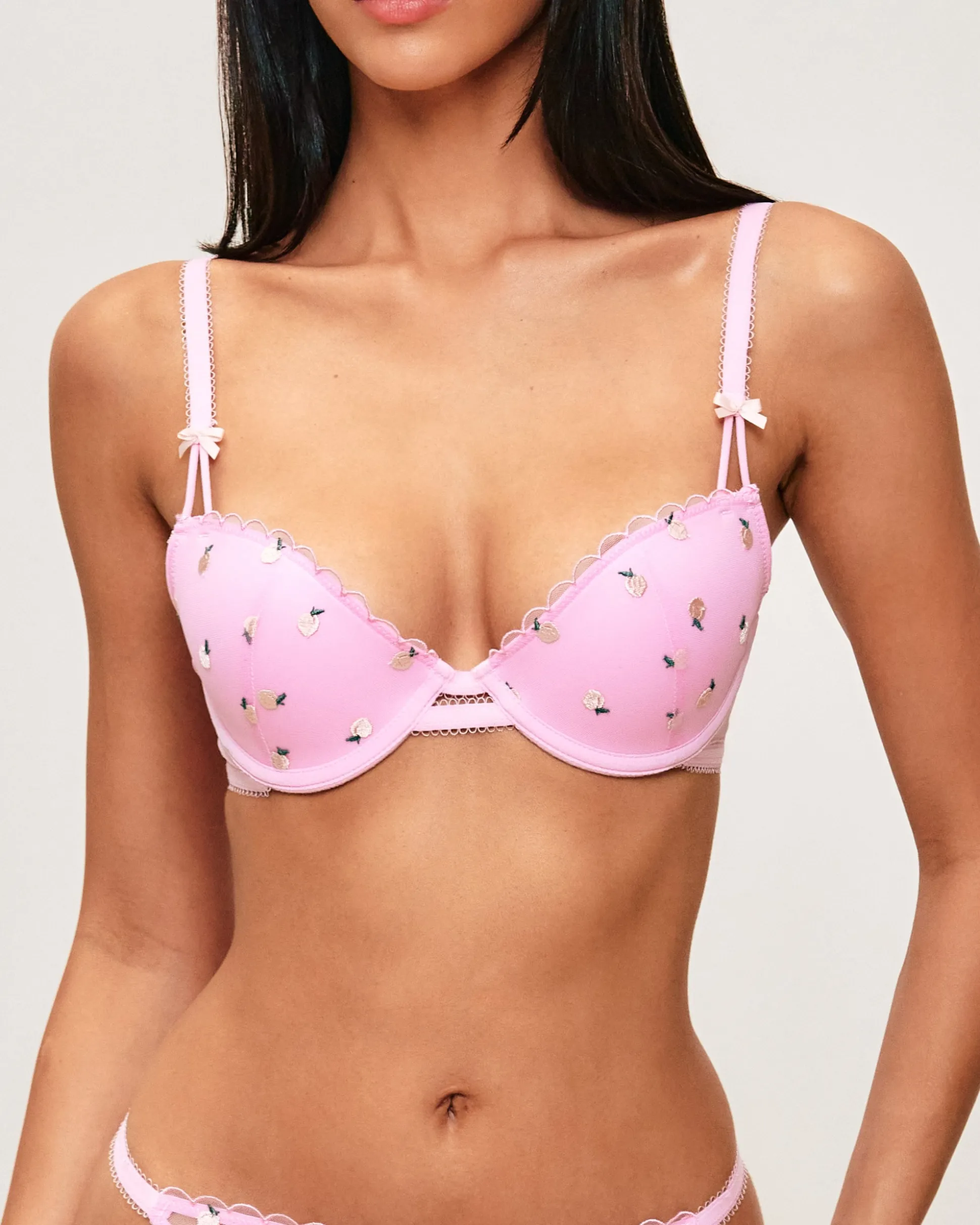 Soutien-gorge ampliforme en tulle broderies pêches