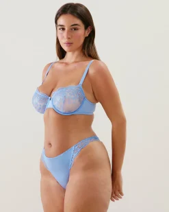 Soutien-gorge corbeille brodé