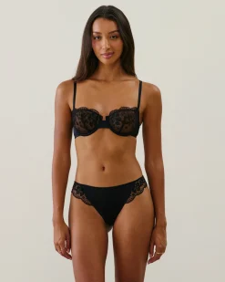 Soutien-gorge corbeille brodé