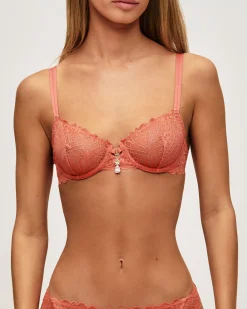 Soutien-gorge corbeille en dentelle avec fil lurex doré et bijou