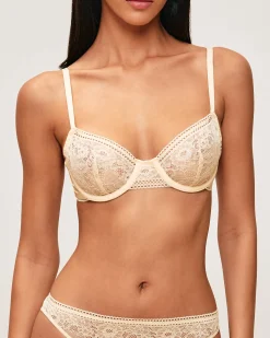 Soutien-gorge corbeille en dentelle florale