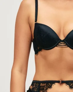 Soutien-gorge push-up en dentelle et laçage