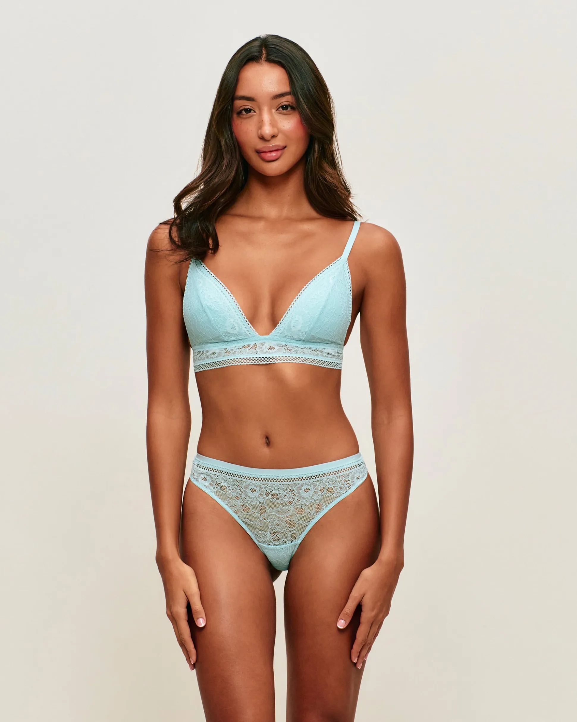 Soutien-gorge triangle en dentelle