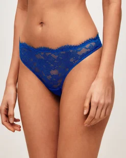 String en dentelle