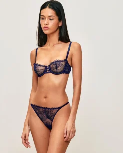 String en dentelle