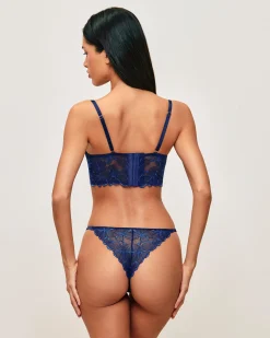 Tanga en dentelle florale